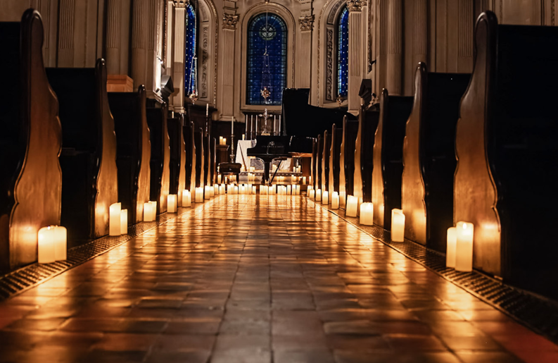 Moonlight Sonata and Rhapsody in Blue by Candlelight